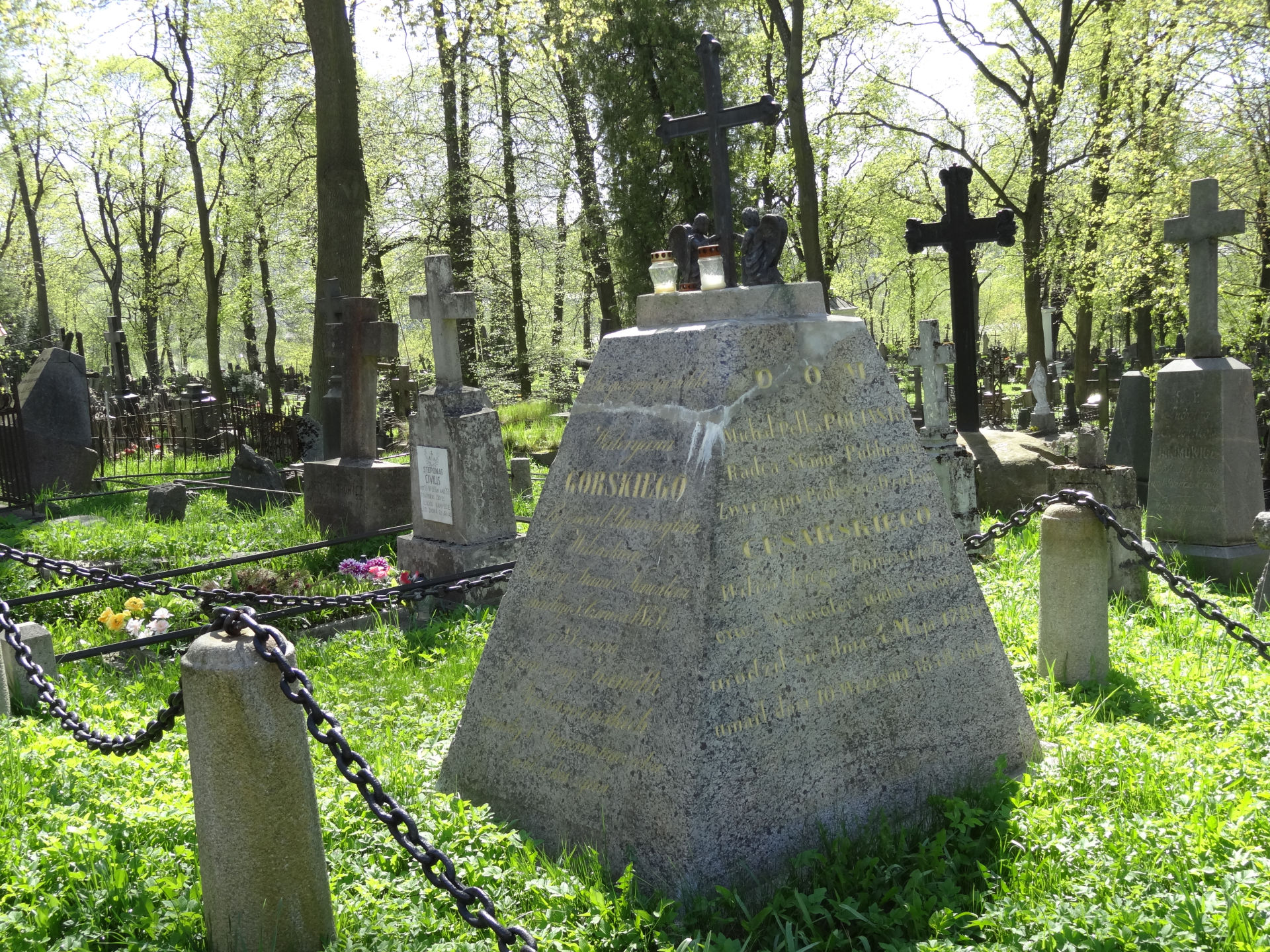 Grób Waleriana Górskiego na Cmentarzu Bernardyńskim
